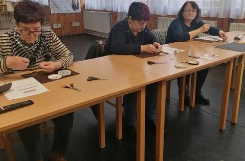 Gyöngyfűző szakkör Mihályiban